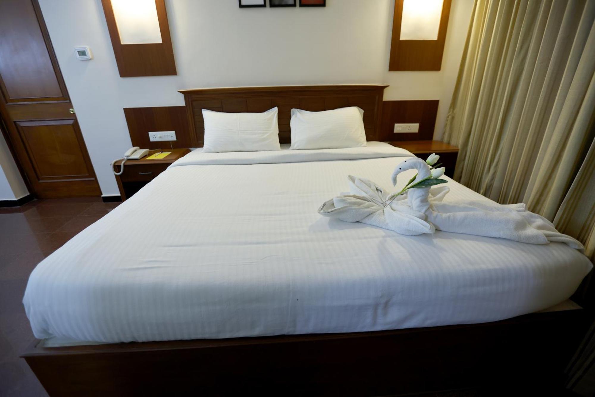 Breeze Residency Hotel Tiruchirappalli Ngoại thất bức ảnh