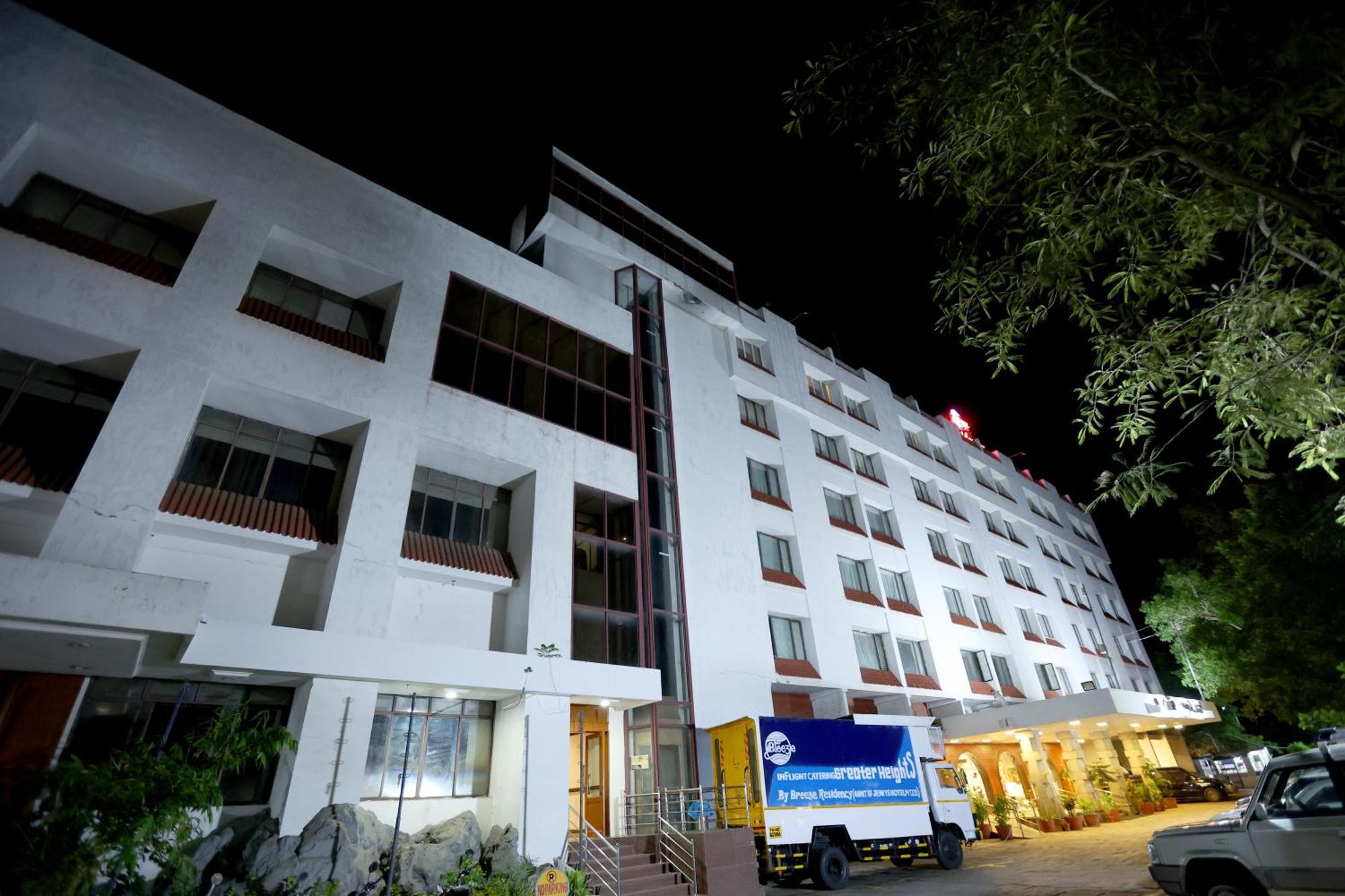 Breeze Residency Hotel Tiruchirappalli Ngoại thất bức ảnh